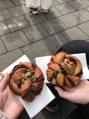 cinnamon buns at Saint-Jean in Amsterdam
