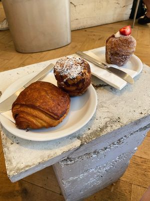 Pain au chocolat & two of their cruffins 🤤 at Saint-Jean in Amsterdam