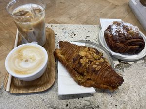 Iced latte, cappuccino, pistachio croissant & chocolate hazelnut croissant  at Saint-Jean in Amsterdam