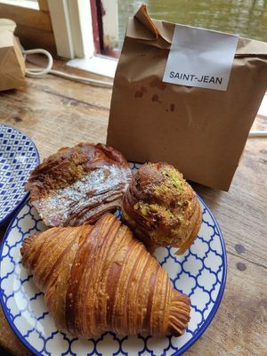  at Saint-Jean in Amsterdam