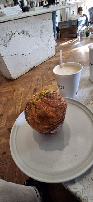  at Saint-Jean in Amsterdam