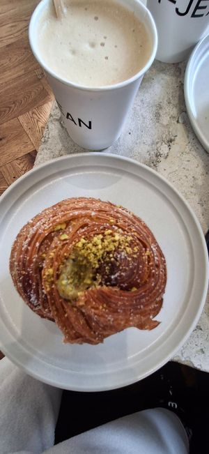  at Saint-Jean in Amsterdam