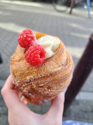  at Saint-Jean in Amsterdam