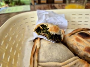 Vegane Empanadas mit Mangold at El Hornito in Uvita