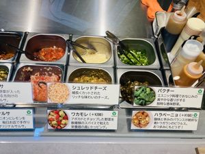 Vegan toppings clearly marked  at UMEYA KITCHEN ウメヤキッチン in Yokohama
