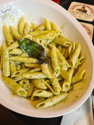 Pasta Pollo Pesto Vegan at Happy Italy  in Breda
