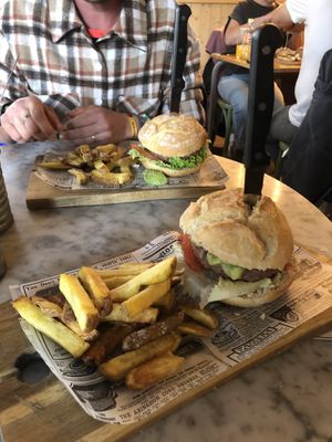 vegan burger with fries  at Los Días Raros in Laredo