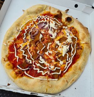 Pizza Vegan Döner at Happy Italy  in Tilburg