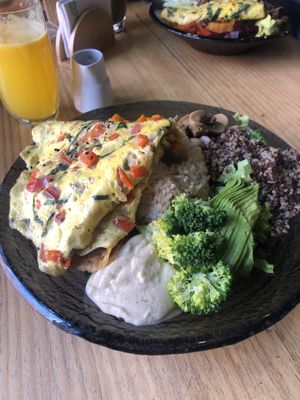 Veggie-Bowl (selbst zusammengestellt)  at Vital Foods in Trujillo