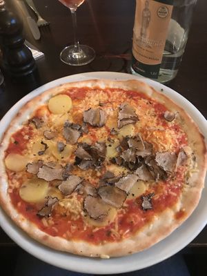 Vegan Pizza   at La Monella in Hamburg