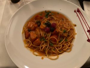 Spaghetti mit Tomatensauce und Kürbis   at La Monella in Hamburg