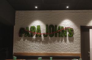 Interior 2 at Papa John's in Guadalajara