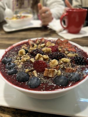 Merry Berry  at Bol de Vie in Montreal