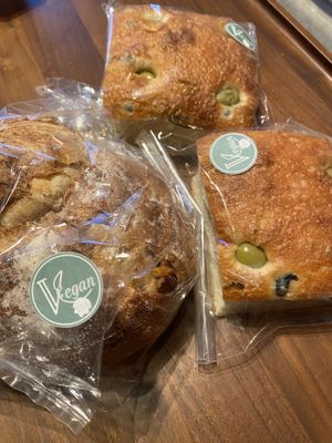 Vegan bread and focaccia  at La Vigne Akiko in Tokyo