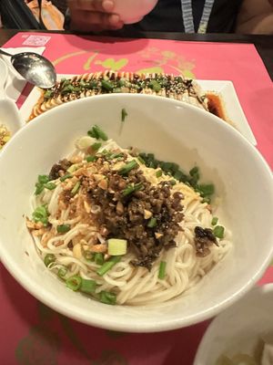 Sichuan Dan Dan noodle with spicy Omni pork  at Yu Sichuan 渝酸辣粉 in Hong Kong Island