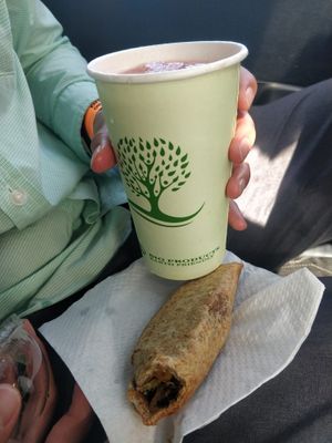 Size of smoothie at Fruktos Health Aruba in Santa Cruz