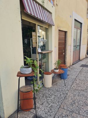 Outside seats at Terracotta in Verona