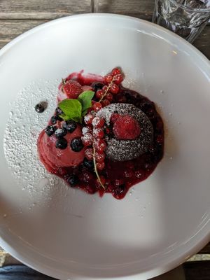 Schokoladen-porter-brownie (7,90€) - 5/5. at Altes Mädchen in Hamburg