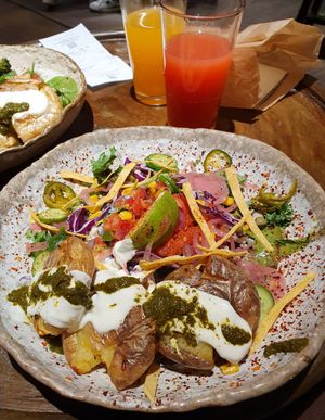 Latin Lover bowl with smashed potatoes at Honest Greens - Westfield Glories in Barcelona