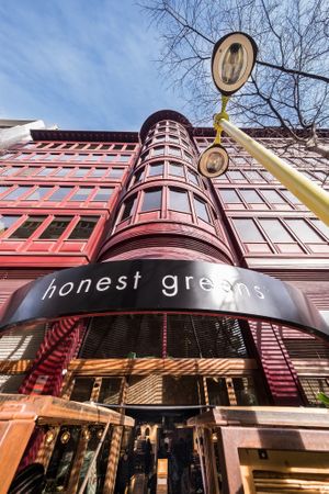  at Honest Greens - Tuset in Barcelona