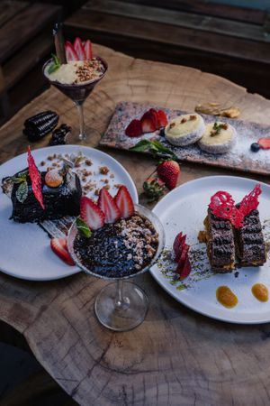 Postres. Leche con arroz, Torta sentimientos encontrados, a base de harinas de frutos secos y clásicos alfajores. at Salvajes in Cusco