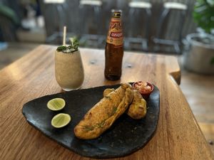 Empanadas, drink e Cerveja!  at Salvajes in Cusco
