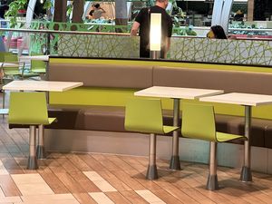 seating  at Vedang - green burger | Skyline Plaza in Frankfurt