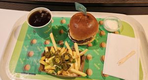  at Vedang - green burger | Skyline Plaza in Frankfurt
