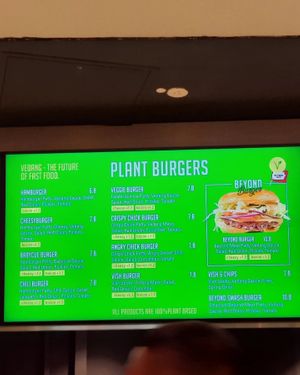 K #Veganuary at Vedang - green burger | Skyline Plaza in Frankfurt