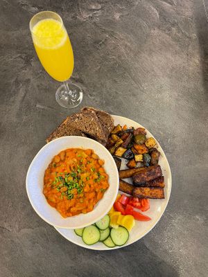 Vegan brunch with mimosa at Mamafood in Prague