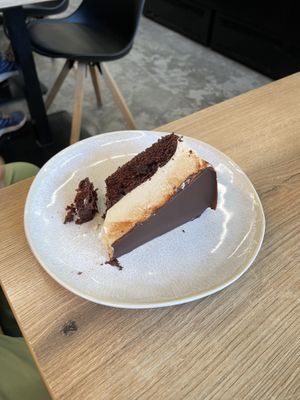 Misa cheescake  at Mamafood in Prague