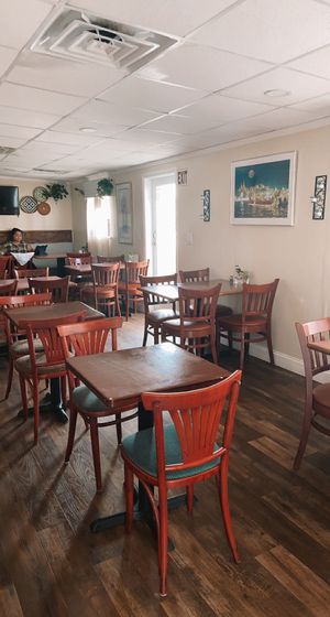 inside seating at Paya Thai Curry in Nokomis