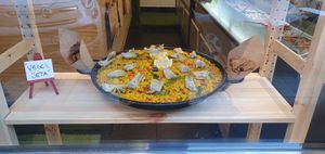 Paella y veggie jeta at Veggie Sue's in Salamanca