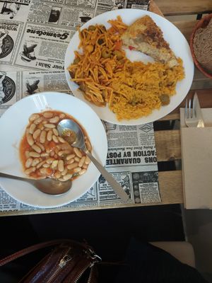Paella and tortilla de patatas, a beanstew and pasta with olives at Veggie Sue's in Salamanca