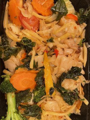 drunken noodles with veggie at bahn thai in San Diego