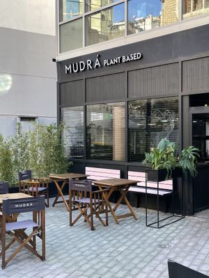 El local  at Mudra Express in Buenos Aires