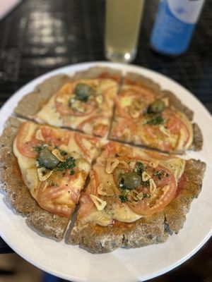 Pizza Napolitana 👌  at Mudra Express in Buenos Aires