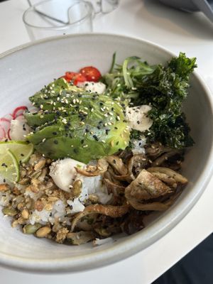 This is their poke bowl, my husband said it was delicious !  at Mudra Express in Buenos Aires