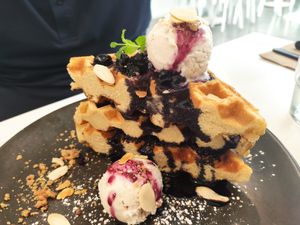 Waffles at Dicki's in Ascot