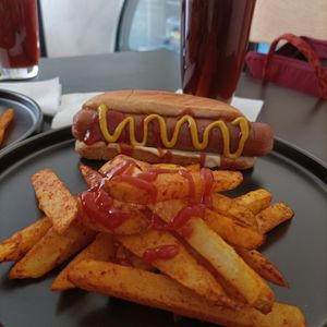 An all American classic hotdog vegano at La Mandioka in Toluca