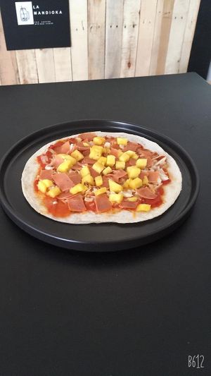 Pizza at La Mandioka in Toluca