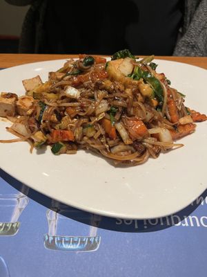 Pad Ki Mao (Reisnudeln nach Basilikum-Chili-Art)  at Sawasdee Thai in Sion