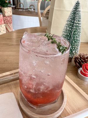 Strawberry soda at Healthi Bliss in Bangkok