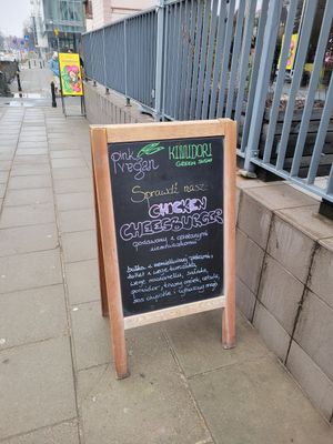 Sign at Kimidori Green Sushi in Warsaw