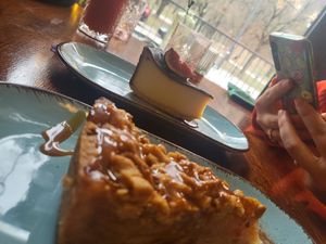 Cake of the day, apple cake and cheese cake at Kimidori Green Sushi in Warsaw