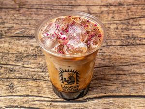 Como La Flor  at LaRayia's Bodega in Atlanta