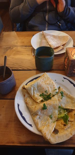 Crepes Herzhaft und süß mit Kaffee at Das kleine Cafe in Braunschweig