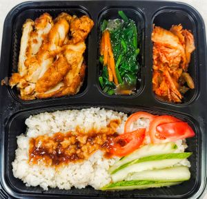 Free chicken rice bento at Zhai 1314 齋 in Central Singapore
