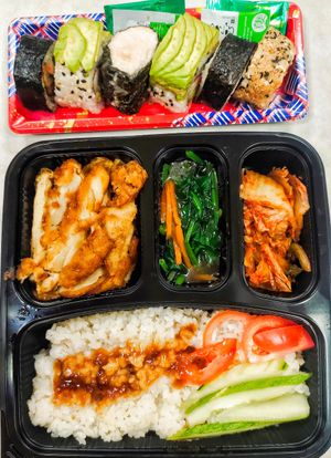 Chicken rice and small Sushi set at Zhai 1314 齋 in Central Singapore