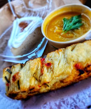 Sopa de calabaza y Focaccia & CAKE COKITO at Arte Sano in Aguadilla